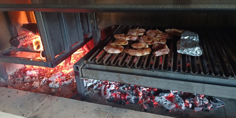 Jaro v altánu - grilování a uzení