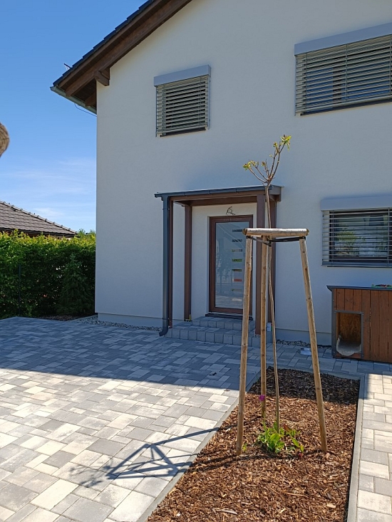 Vchodová stříška